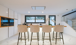 Modernized villa for sale within walking distance of amenities and Puerto Banus, Marbella 787391 