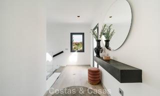Modernized villa for sale within walking distance of amenities and Puerto Banus, Marbella 787404 