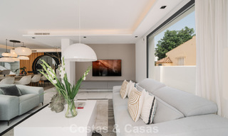 Modernized villa for sale within walking distance of amenities and Puerto Banus, Marbella 787409 