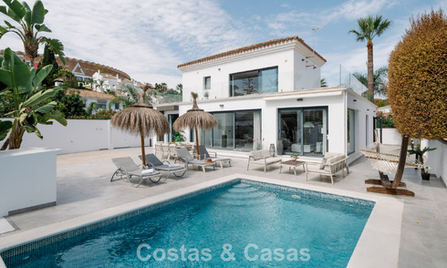 Modernized villa for sale within walking distance of amenities and Puerto Banus, Marbella 787410