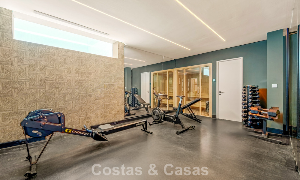 Sophisticated villa with panoramic views for sale in a gated community in La Quinta, Marbella - Benahavis 787314