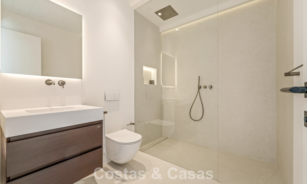 Sophisticated villa with panoramic views for sale in a gated community in La Quinta, Marbella - Benahavis 787323