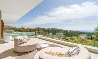 Sophisticated villa with panoramic views for sale in a gated community in La Quinta, Marbella - Benahavis 787326 