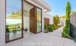 Sophisticated villa with panoramic views for sale in a gated community in La Quinta, Marbella - Benahavis 787328 