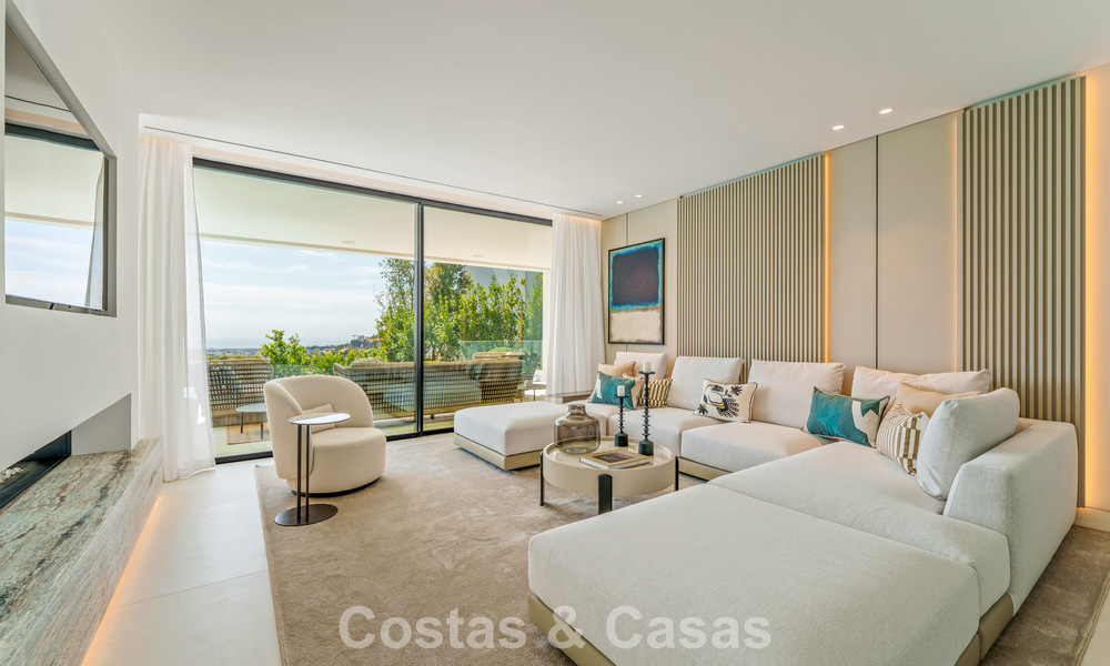 Sophisticated villa with panoramic views for sale in a gated community in La Quinta, Marbella - Benahavis 787335