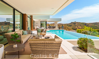 Sophisticated villa with panoramic views for sale in a gated community in La Quinta, Marbella - Benahavis 787340 