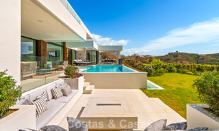 Sophisticated villa with panoramic views for sale in a gated community in La Quinta, Marbella - Benahavis 787341 