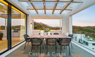 Sophisticated villa with panoramic views for sale in a gated community in La Quinta, Marbella - Benahavis 787350 