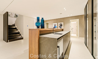 Sophisticated villa with panoramic views for sale in a gated community in La Quinta, Marbella - Benahavis 787358 