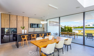 Exclusive residence with sea views for sale in a progressive complex with 24-hour security on Marbella's Golden Mile 787273 