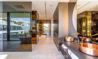 Exclusive residence with sea views for sale in a progressive complex with 24-hour security on Marbella's Golden Mile 787285 