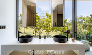 Exclusive residence with sea views for sale in a progressive complex with 24-hour security on Marbella's Golden Mile 787291 