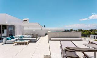 Exclusive residence with sea views for sale in a progressive complex with 24-hour security on Marbella's Golden Mile 787301 