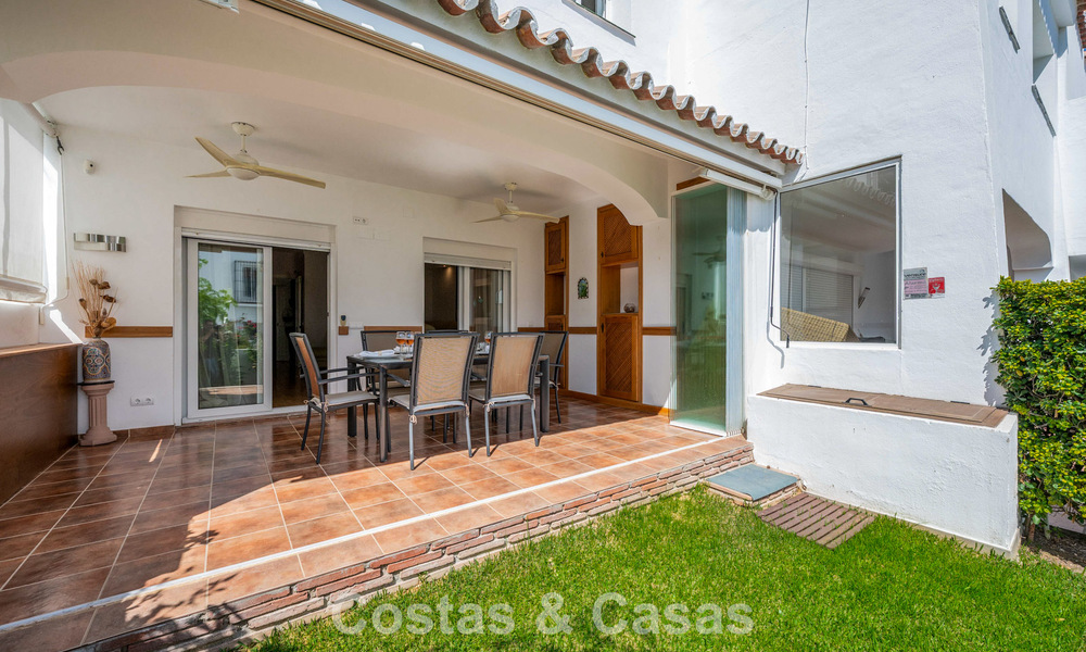 Spacious townhouse for sale in a gated beachfront complex on the east side of Marbella 787522