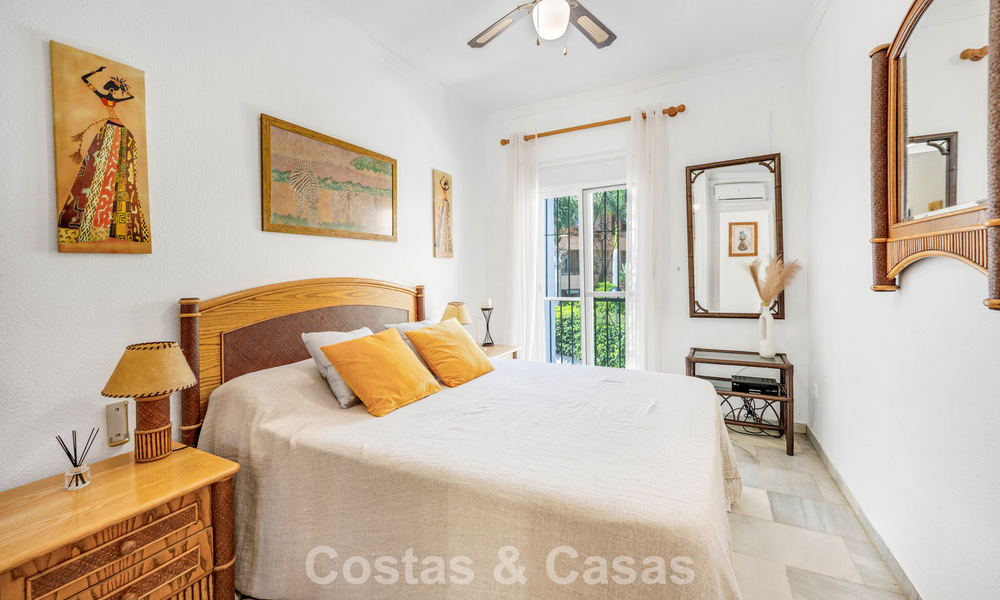 Spacious townhouse for sale in a gated beachfront complex on the east side of Marbella 787531