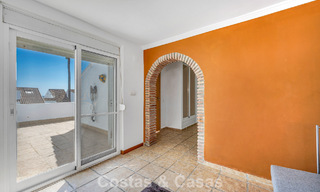 Spacious townhouse for sale in a gated beachfront complex on the east side of Marbella 787541 