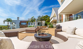 Luxury duplex apartment with sea views for sale in a prime Sierra Blanca complex on Marbella's Golden Mile 787559 
