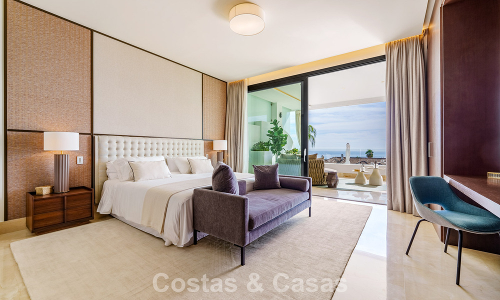 Luxury duplex apartment with sea views for sale in a prime Sierra Blanca complex on Marbella's Golden Mile 787566