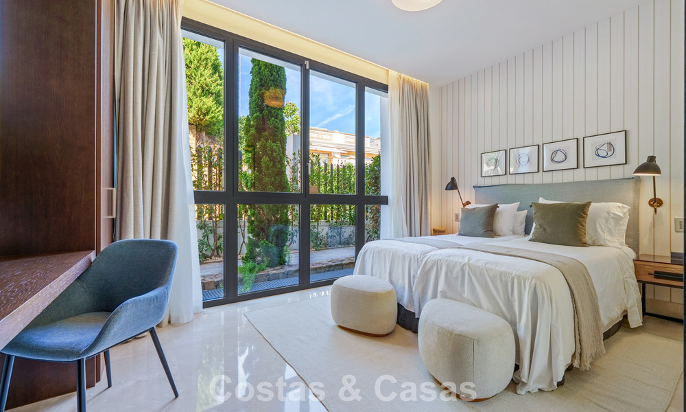 Luxury duplex apartment with sea views for sale in a prime Sierra Blanca complex on Marbella's Golden Mile 787579