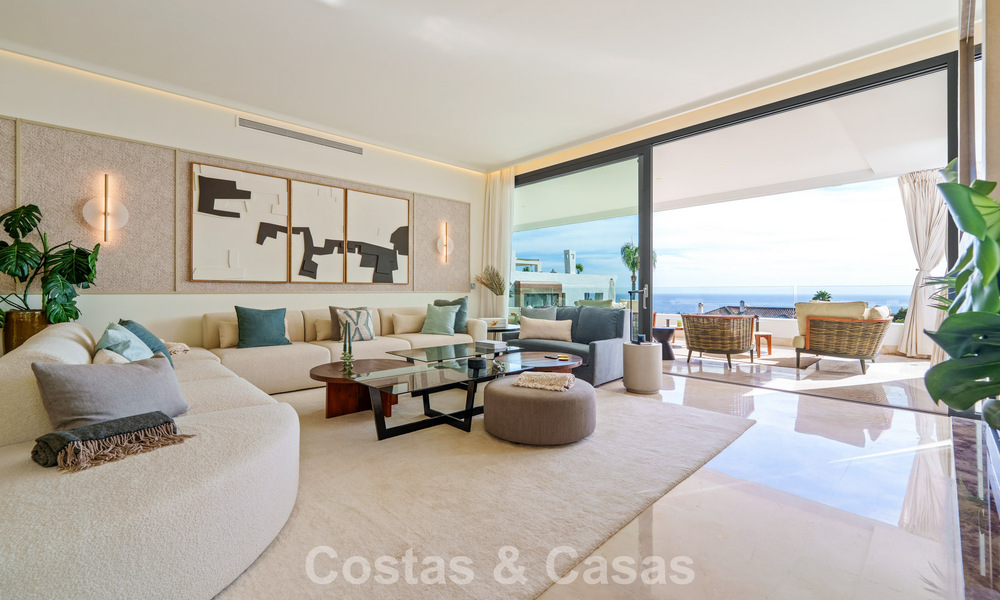 Luxury duplex apartment with sea views for sale in a prime Sierra Blanca complex on Marbella's Golden Mile 787583
