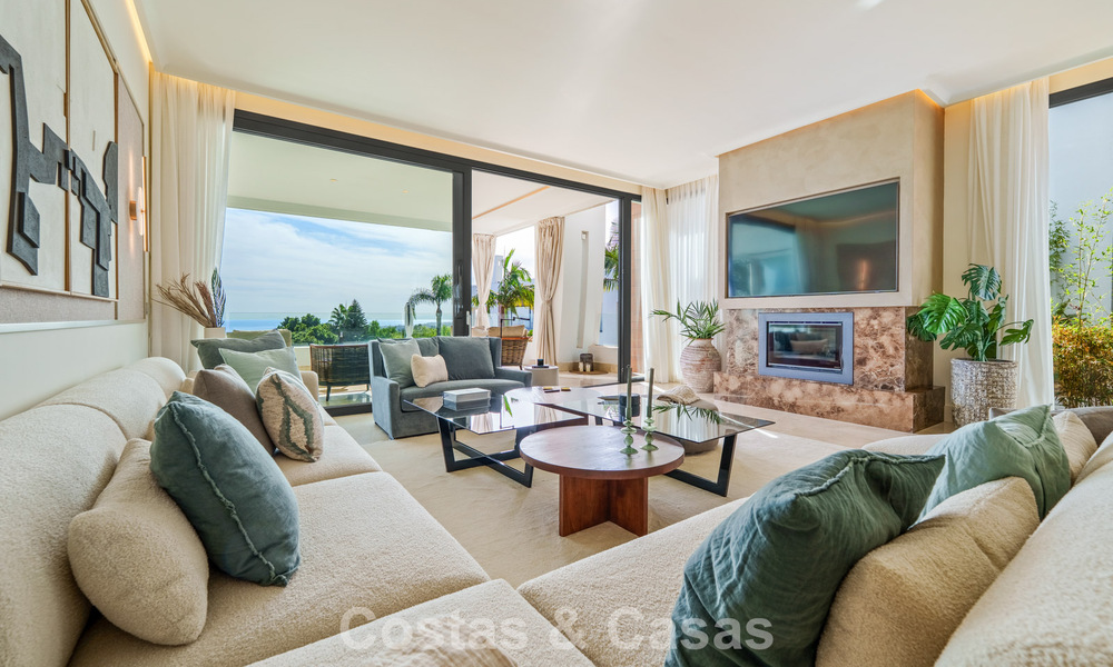 Luxury duplex apartment with sea views for sale in a prime Sierra Blanca complex on Marbella's Golden Mile 787584