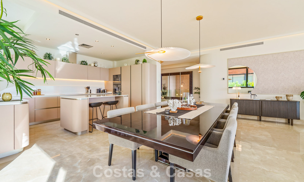 Luxury duplex apartment with sea views for sale in a prime Sierra Blanca complex on Marbella's Golden Mile 787588