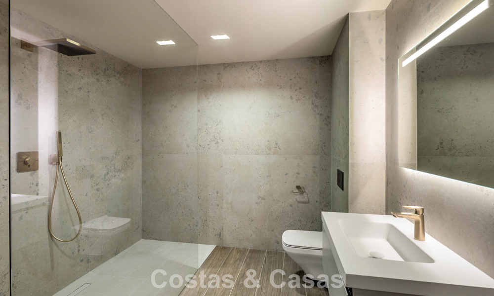 Move-in ready, luxurious, new-build villa for sale in a prestigious 5* golf resort in Marbella - Benahavis 787423