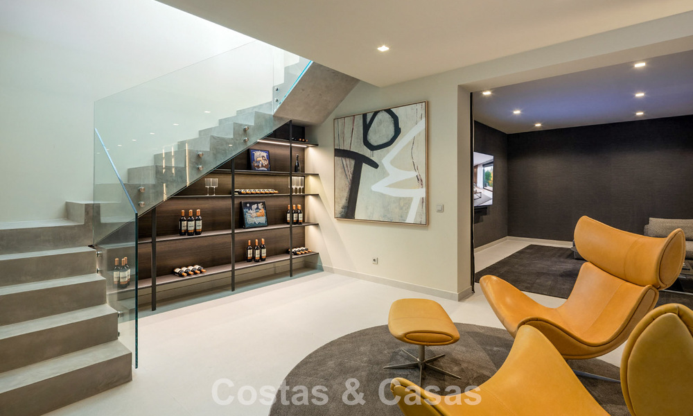 Move-in ready, luxurious, new-build villa for sale in a prestigious 5* golf resort in Marbella - Benahavis 787424