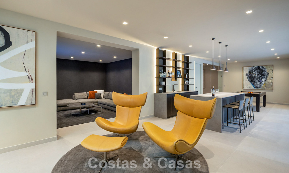 Move-in ready, luxurious, new-build villa for sale in a prestigious 5* golf resort in Marbella - Benahavis 787425