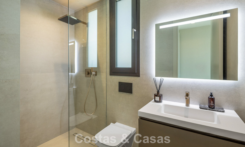 Move-in ready, luxurious, new-build villa for sale in a prestigious 5* golf resort in Marbella - Benahavis 787441
