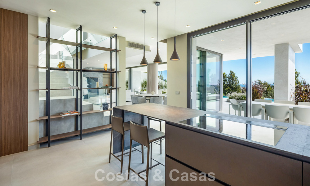 Move-in ready, luxurious, new-build villa for sale in a prestigious 5* golf resort in Marbella - Benahavis 787450