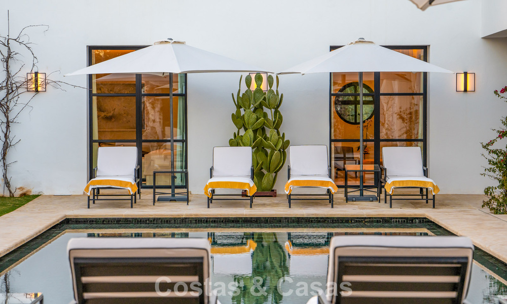 Exquisite luxury villa for sale in the exclusive Cascada de Camoján neighborhood on Marbella's Golden Mile 795104