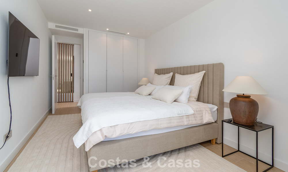 Modern semi-detached house for sale in a golf complex east of Marbella Center 787947