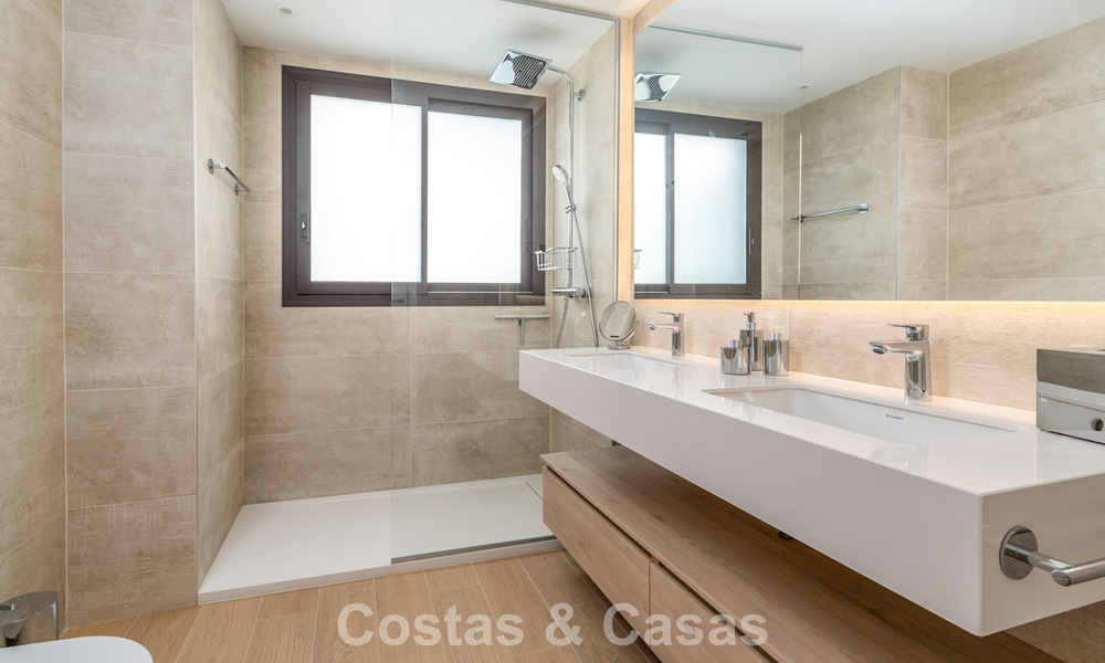 Modern semi-detached house for sale in a golf complex east of Marbella Center 787948