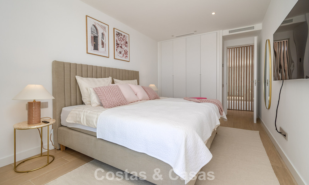 Modern semi-detached house for sale in a golf complex east of Marbella Center 787950