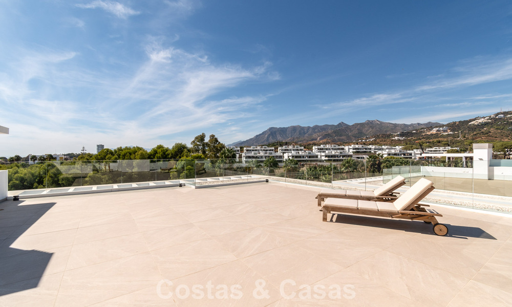 Modern semi-detached house for sale in a golf complex east of Marbella Center 787961
