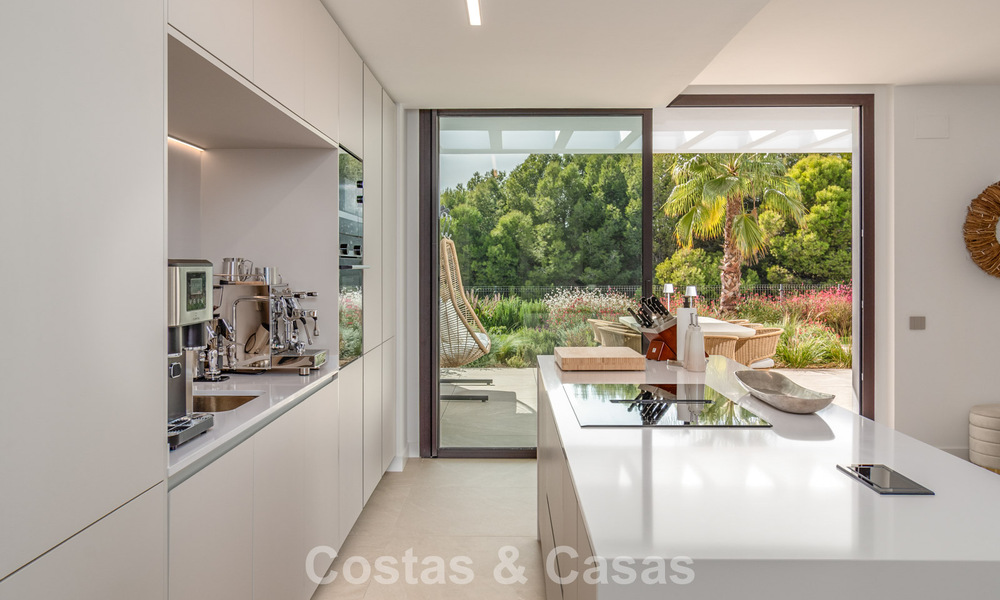 Modern semi-detached house for sale in a golf complex east of Marbella Center 787969
