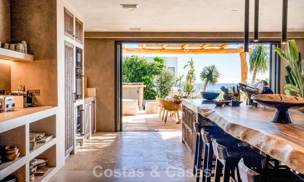 Move-in ready villa with Ibiza-chic design for sale with sea views on the New Golden Mile between Marbella and Estepona 787773