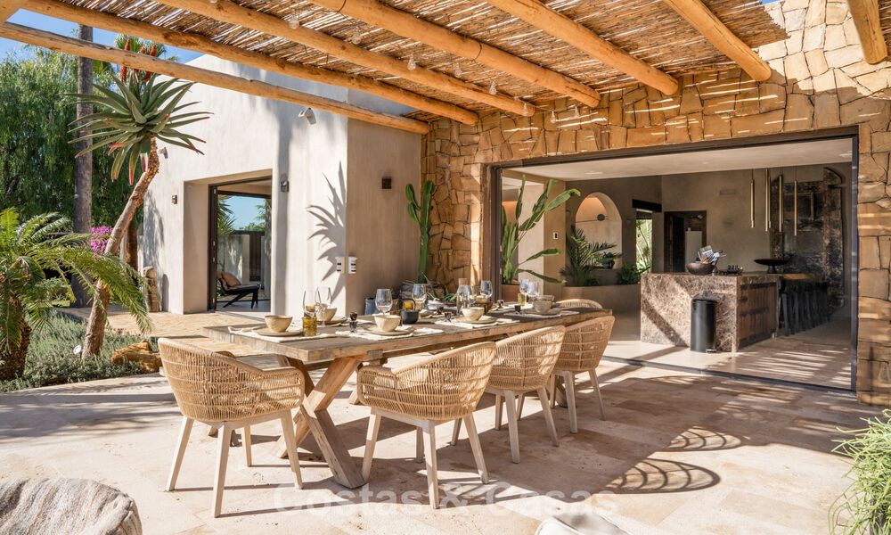 Move-in ready villa with Ibiza-chic design for sale with sea views on the New Golden Mile between Marbella and Estepona 787781
