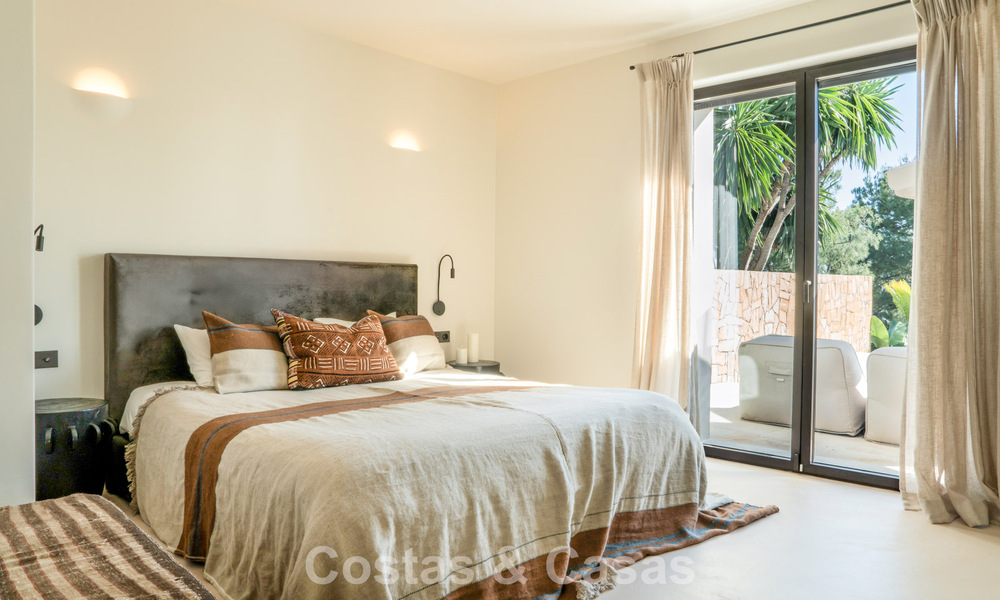 Move-in ready villa with Ibiza-chic design for sale with sea views on the New Golden Mile between Marbella and Estepona 787783