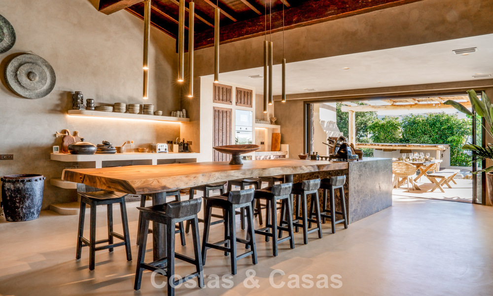 Move-in ready villa with Ibiza-chic design for sale with sea views on the New Golden Mile between Marbella and Estepona 787785