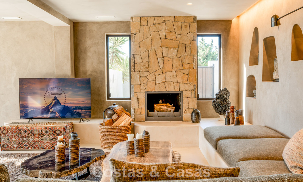 Move-in ready villa with Ibiza-chic design for sale with sea views on the New Golden Mile between Marbella and Estepona 787791