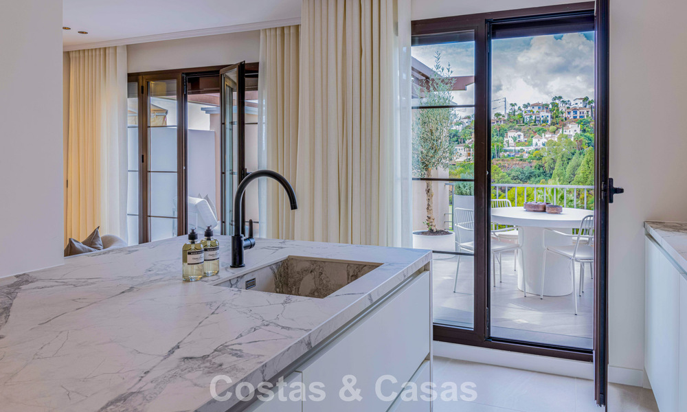 Move-in ready, contemporary renovated corner penthouse for sale in Marbella - Benahavis 787891
