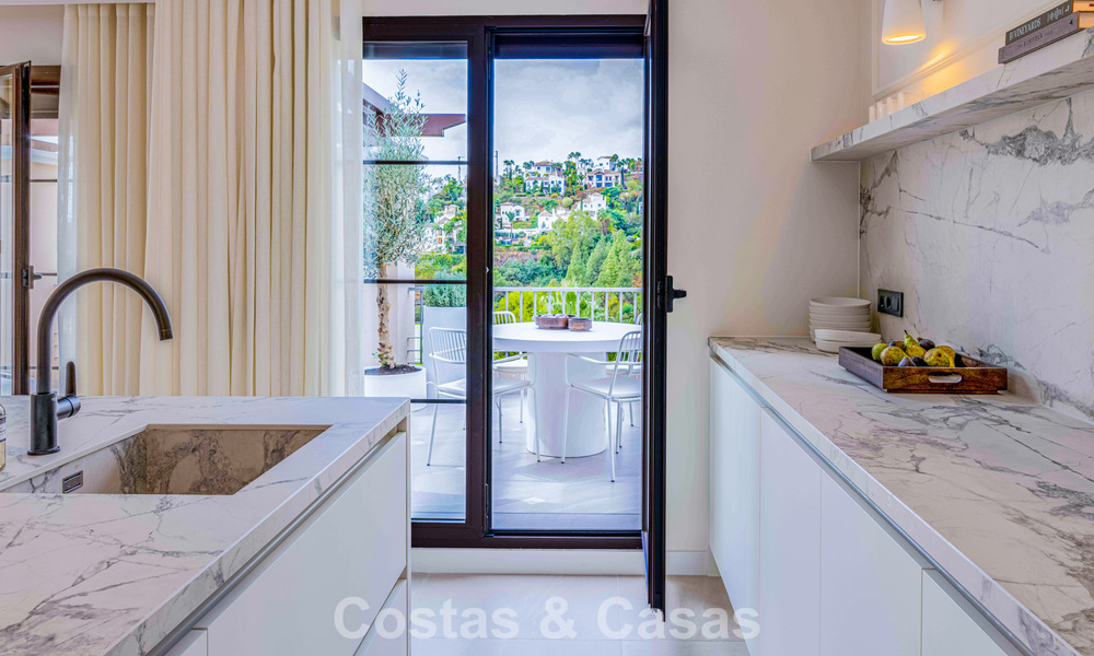 Move-in ready, contemporary renovated corner penthouse for sale in Marbella - Benahavis 787898