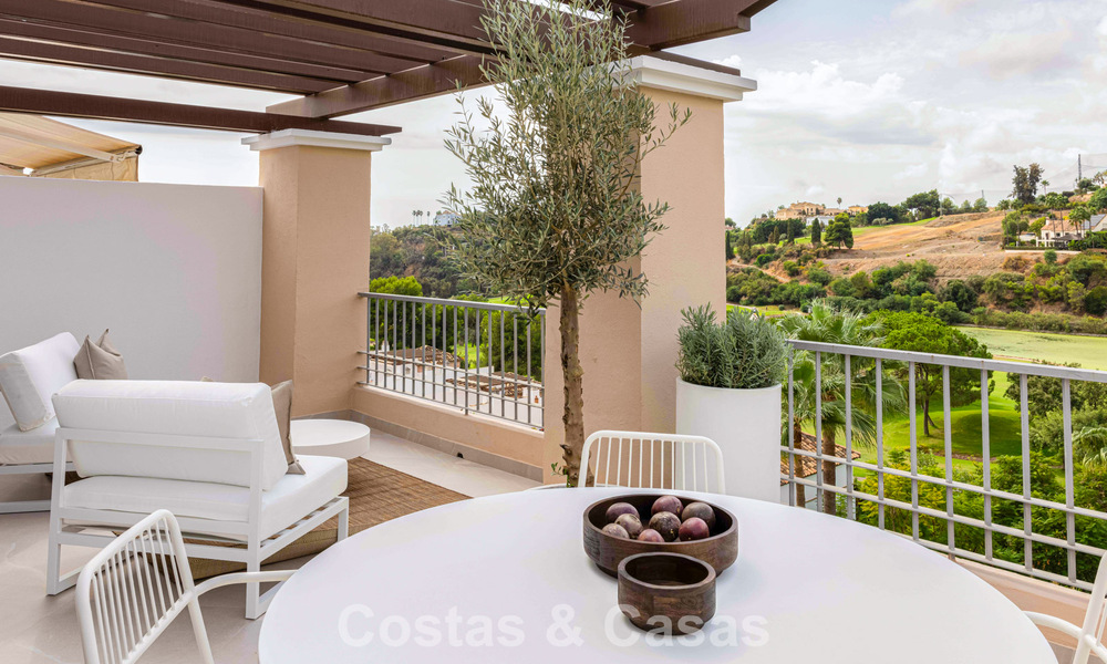 Move-in ready, contemporary renovated corner penthouse for sale in Marbella - Benahavis 787903