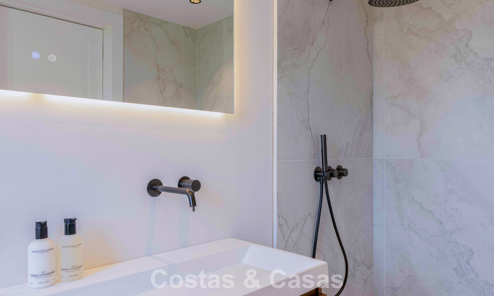 Move-in ready, contemporary renovated corner penthouse for sale in Marbella - Benahavis 787909