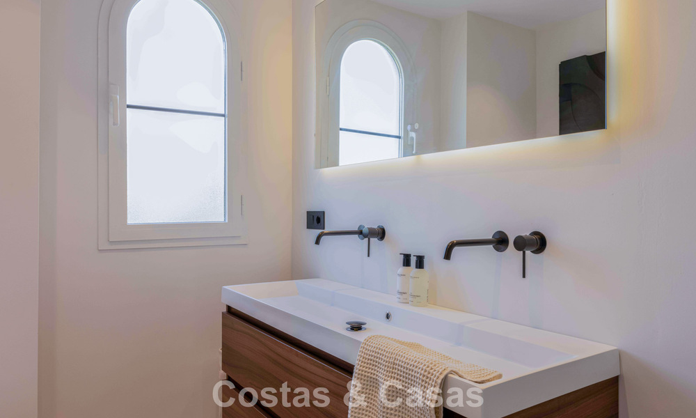 Move-in ready, contemporary renovated corner penthouse for sale in Marbella - Benahavis 787910