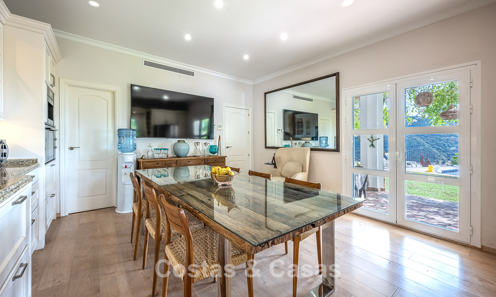 Mediterranean luxury villa with panoramic views for sale nestled in the green hills of Marbella - Benahavis 789885