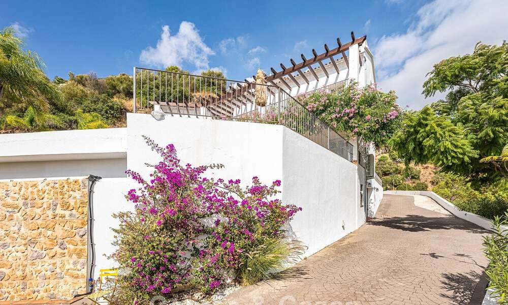 Mediterranean luxury villa with panoramic views for sale nestled in the green hills of Marbella - Benahavis 789889