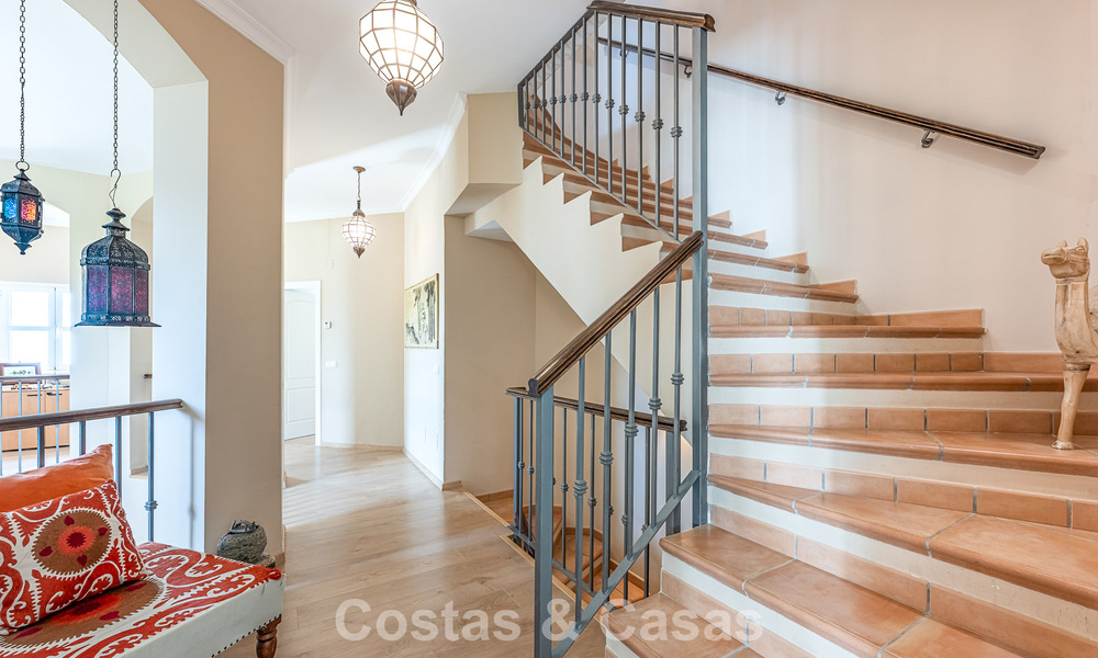 Mediterranean luxury villa with panoramic views for sale nestled in the green hills of Marbella - Benahavis 789900